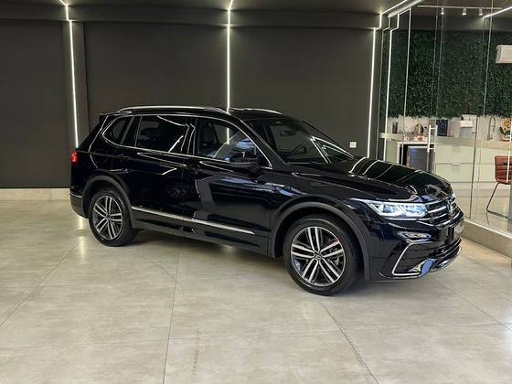 VOLKSWAGEN TIGUAN 2.0 300 TSI GASOLINA ALLSPACE R-LINE AUTOMÁTICO
